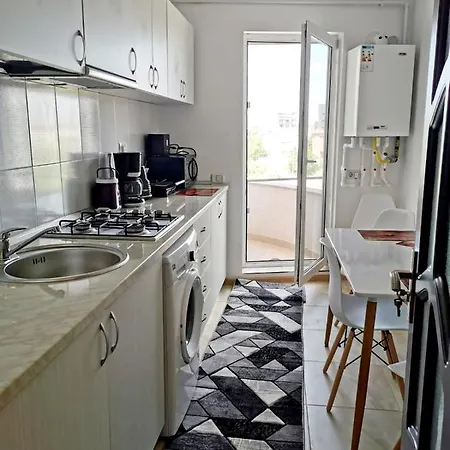 Garsoniera Luk Sunny Apartment *
